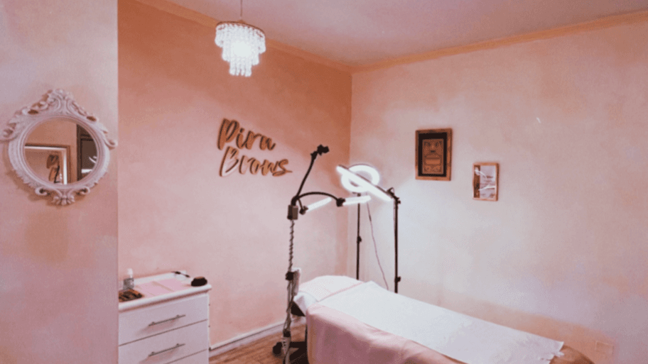 PiruBrows interior