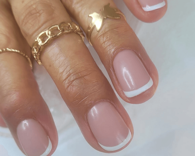 Realce en largo de uña natural en gel o poligel