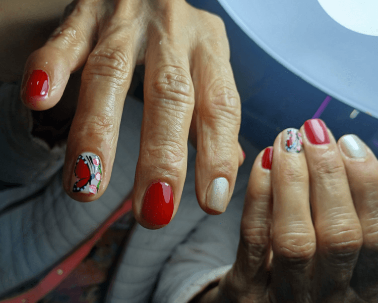 uñas para dama tradicional