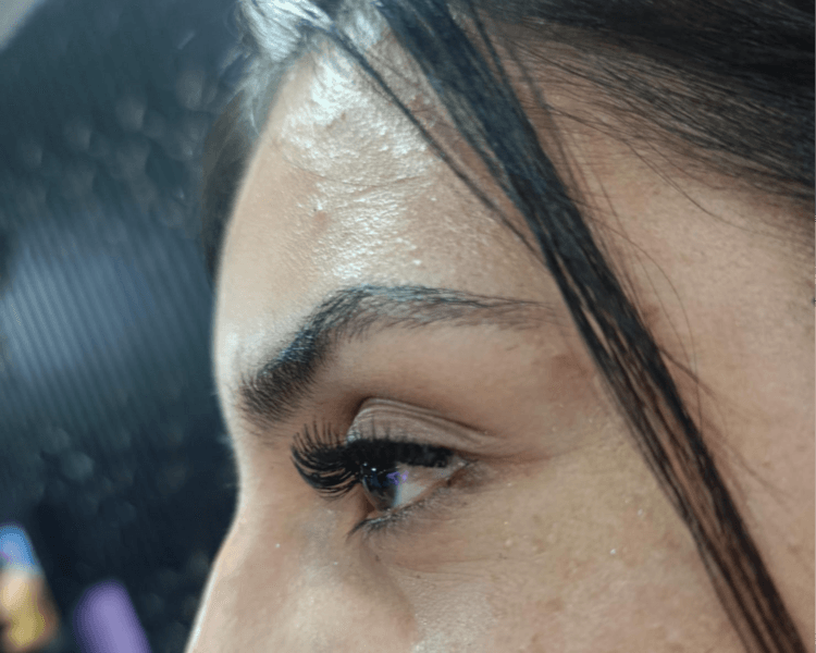 Pestañas punto a punto