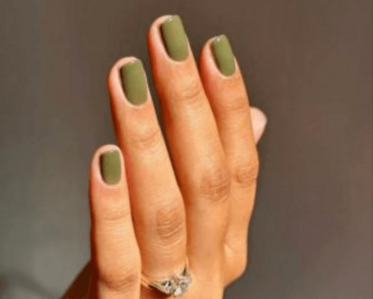 MANICURA CON ESMALTADO SEMI PERMANENTE (DESCUENTO EN EFECTIVO) $25.000