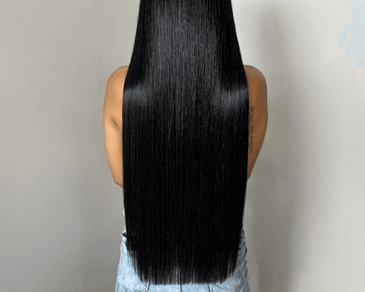 Cepillado planchado cabello largo