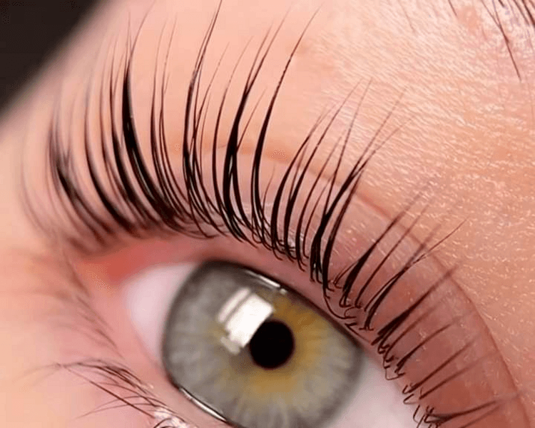 lifting de pestañas con tinte y vitamina