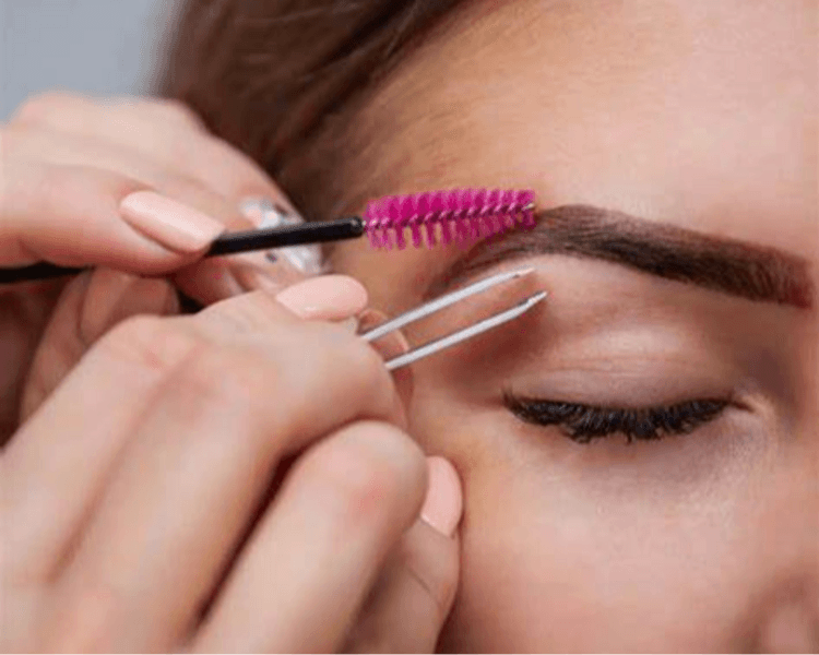 Diseño y perfilado de cejas