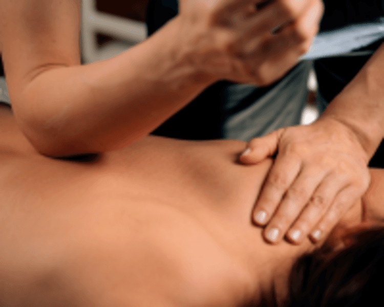 Masaje descontracturante espalda