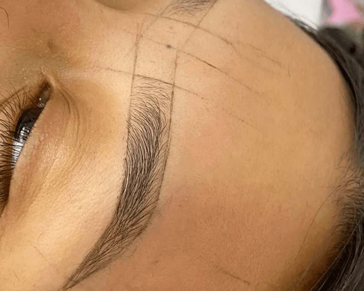 perfilación de cejas