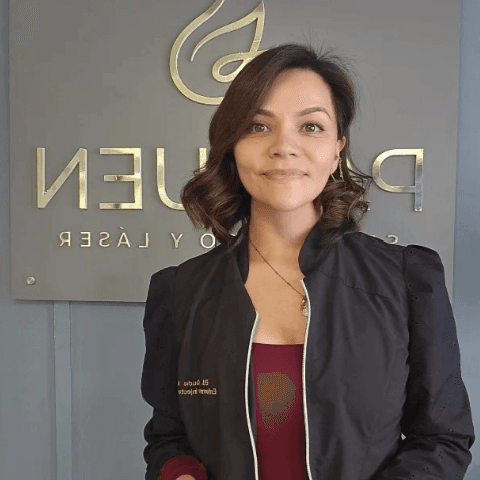 EU. CLAUDIA ARIAS photo