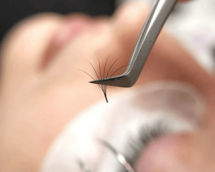 Service Extenciones de Pestañas Pelo x Pelo