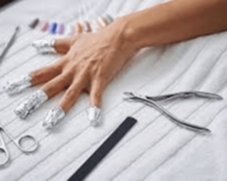 Retiro de uña artificial externo