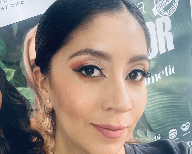 CASUAL (DÍA) INCLUYE PESTAÑAS