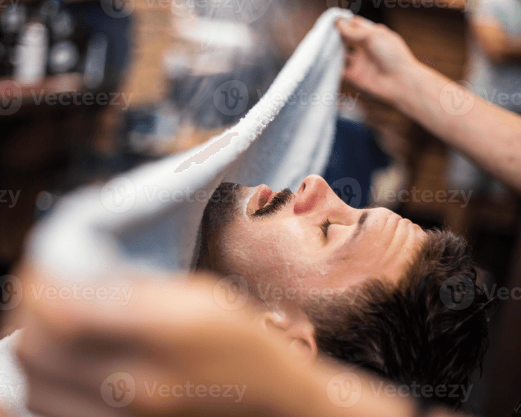 Corte de Caballero + Perfilado de Barba con toallas calientes