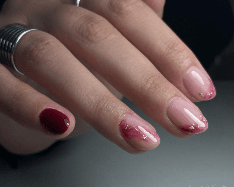 Estética de manos con semipermanente + diseños complejos o en mas de 2 uñas