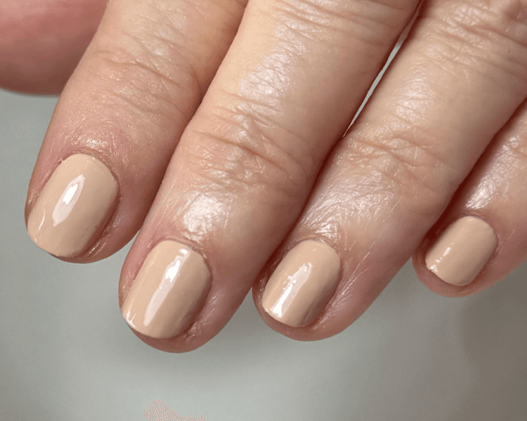 Cambio de esmalte tradicional (manos)