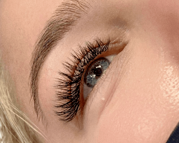 Extension de pestañas Volumen Medio (2D / 3D)