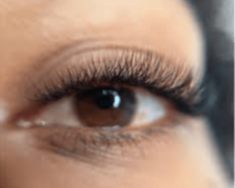 Service extensiones de pestañas volumen tecnologico