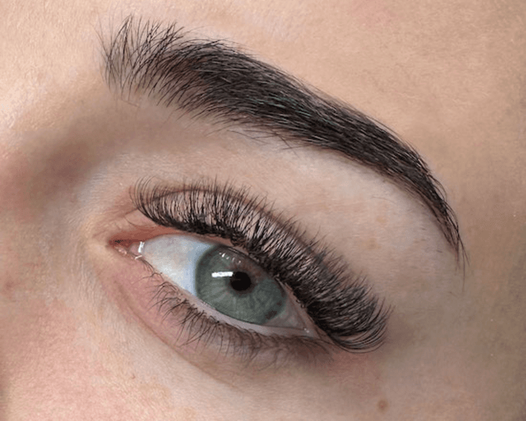 Service extensiones de pestañas efecto hawaiano