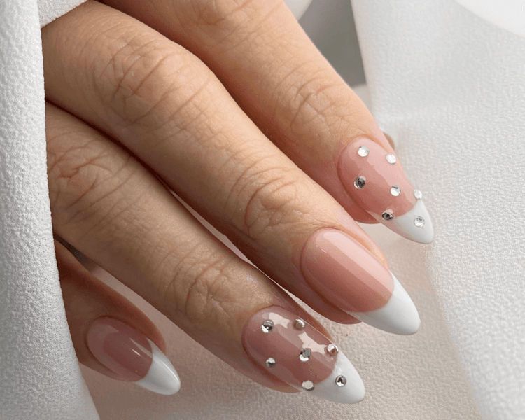 ALARGAMIENTO DE UÑAS (PARA UÑAS CORTAS)