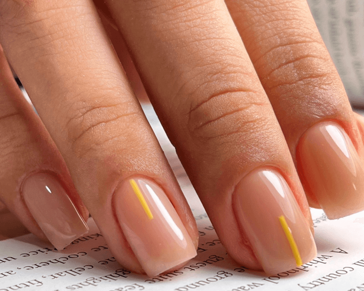 MANICURA RUSA RUBBER Y COLOR ( PARA UÑAS CORTAS)