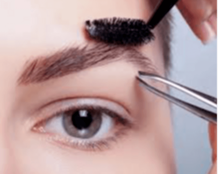 Higiene Profunda Rostro, Cuello y Escote + Perfilado de Cejas