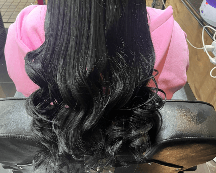 Masaje capilar finalizado con Brushing/Ondas/Planchado