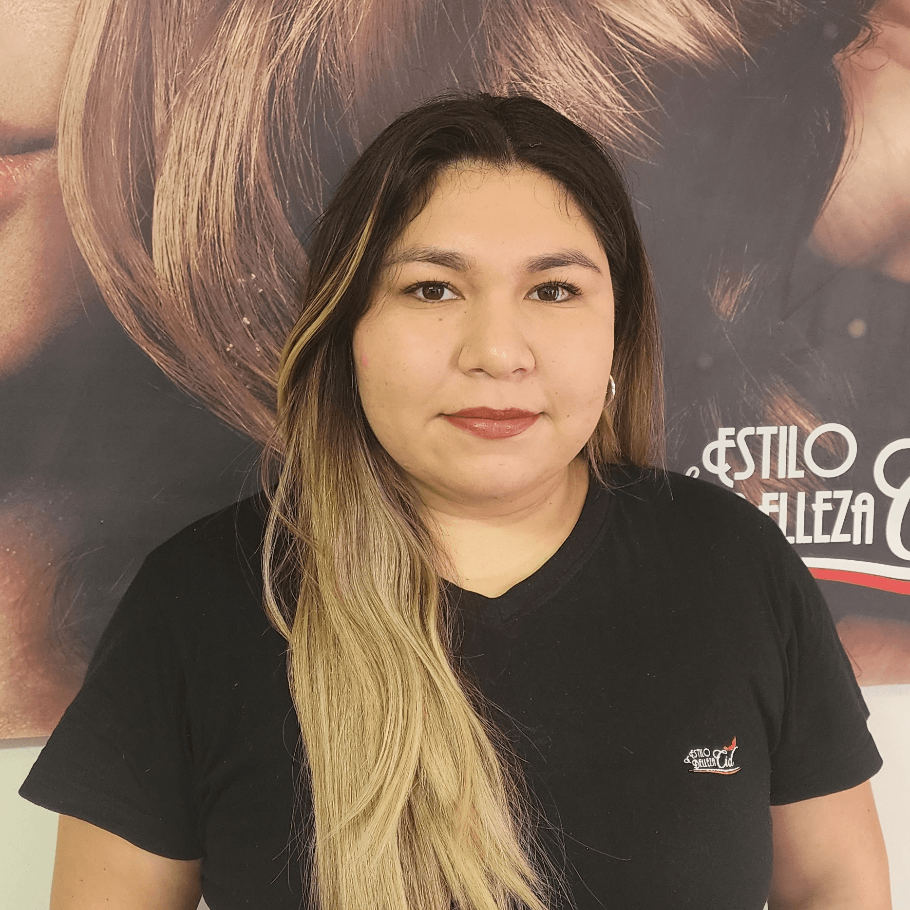 Estefany Torres photo