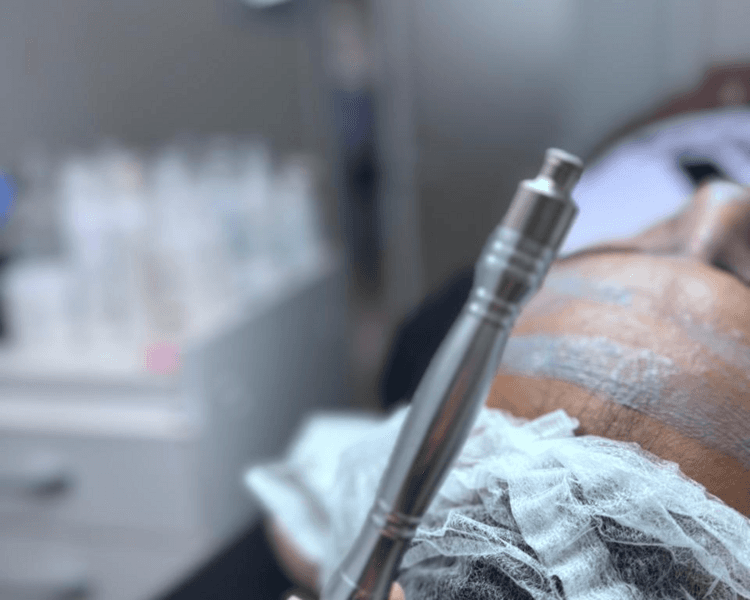 Limpieza facial profunda y lifting de pestañas tradicional