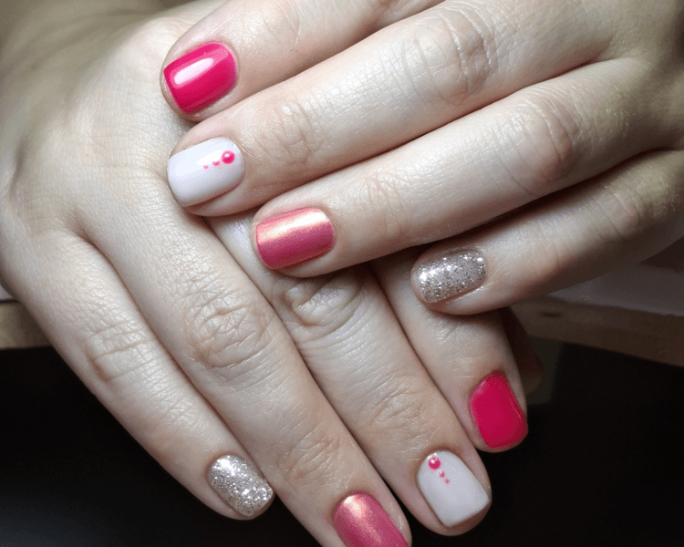 Manicure Esmaltado Permanente + Diseño 4 simples