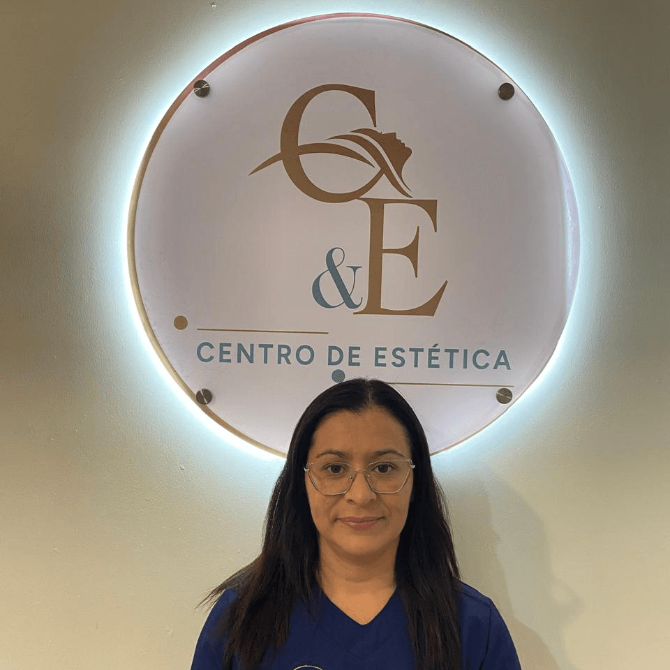 Natalia Rivera photo