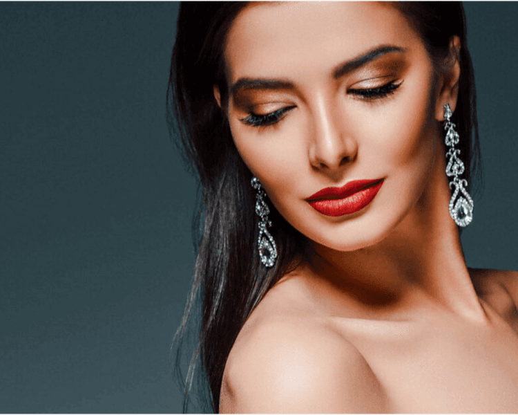 MAQUILLAJE NOCHE O FIESTA