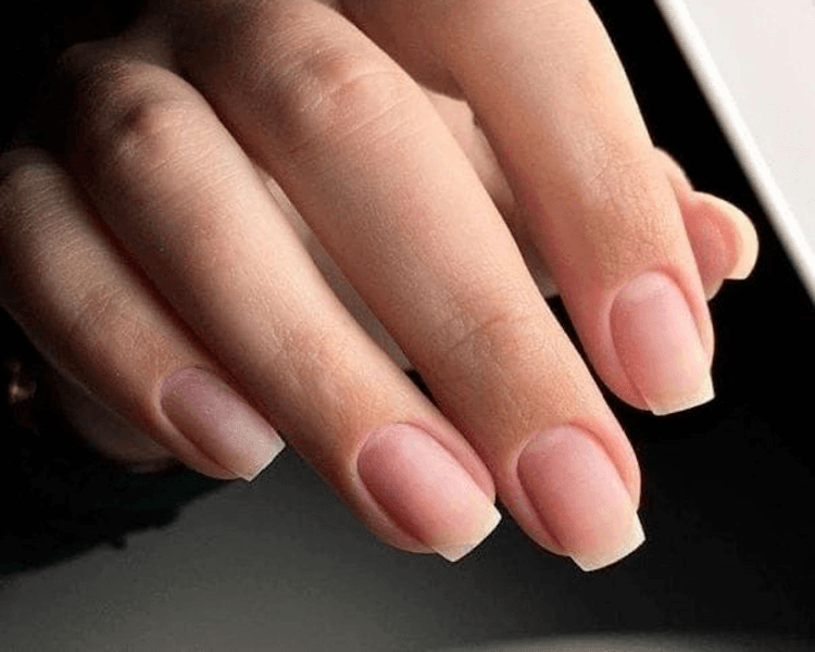 MANICURA RUSA COMPLETA sin esmaltar ( HOMBRES /MUJERES)