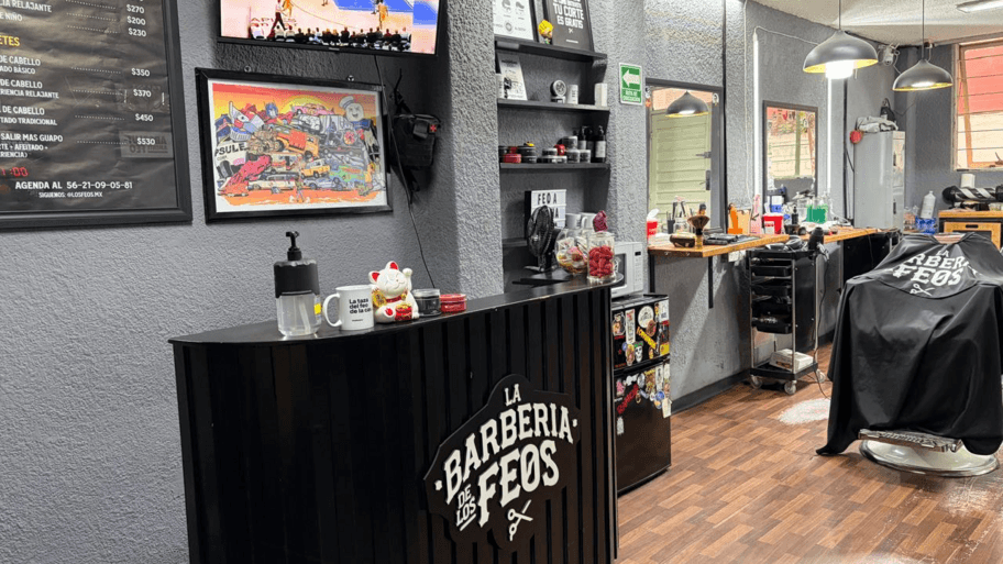 La Barbería de los Feos Santa María la Ribera interior