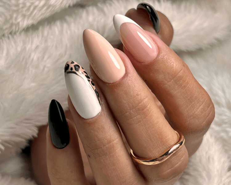 EXTENCIONES DE UÑA CON POLYGEL + PAR DE DISEÑOS.