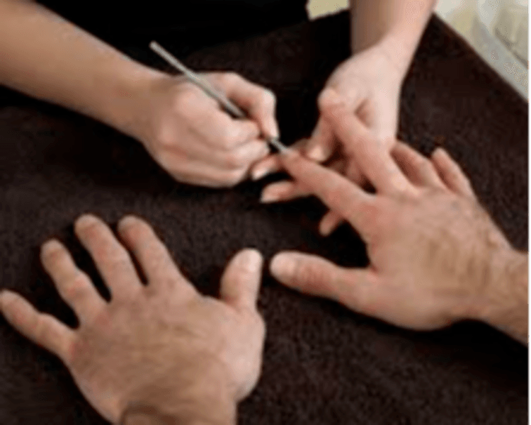 MANICURIA HOMBRE/MUJER SIN ESMALTADO