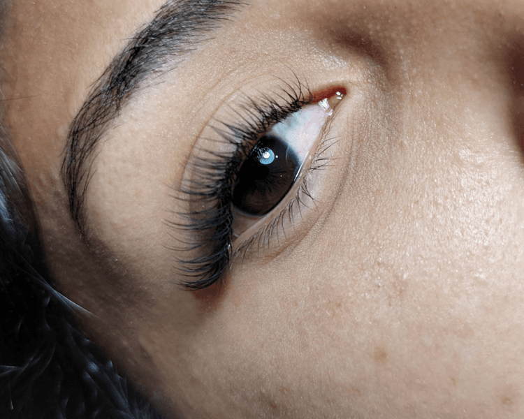 Extensiones de pestañas - Técnica Clásica