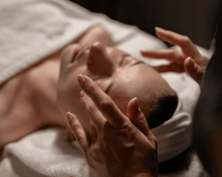 Full Hidratación y Nutrición Facial + Masaje relajante facial + Shiatsu craneal