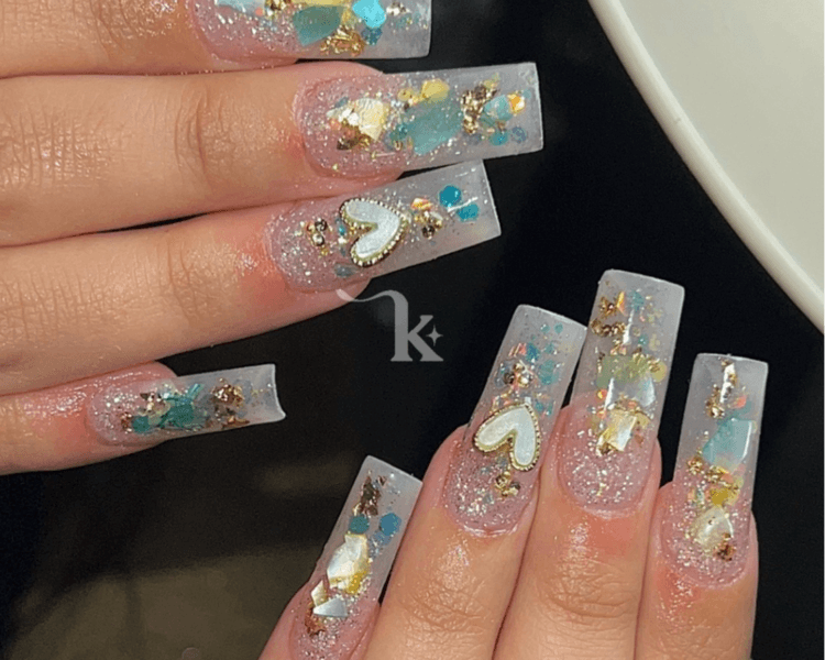 Esculpidas con Diseño Elaborado / Técnicas acrílicas