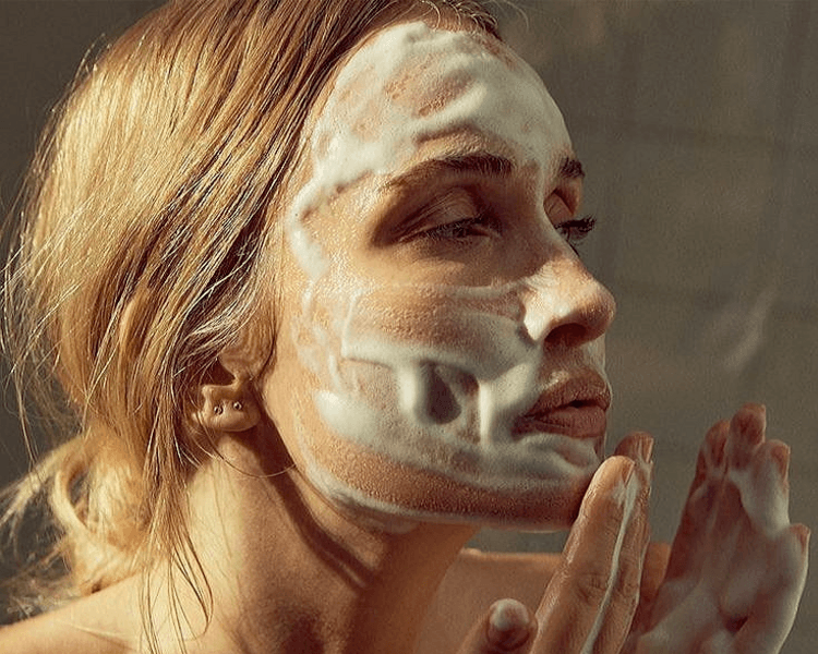 Deep Clean + Microneedling