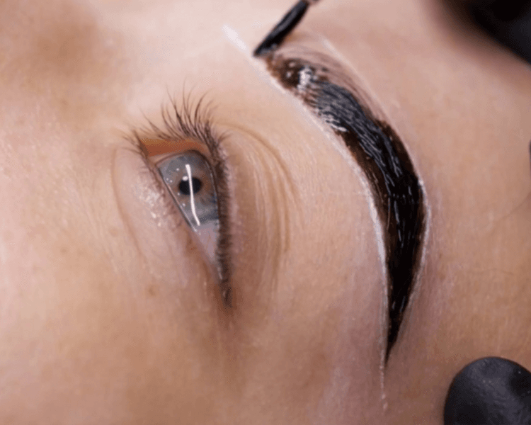 Pigmento temporal con henna