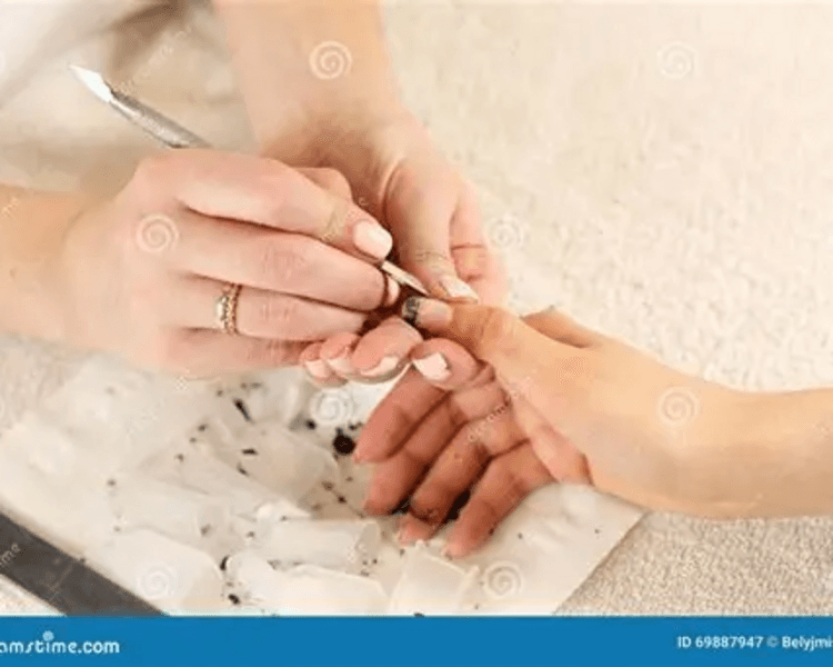 Retiro de Esmalte Permanente + Limpieza