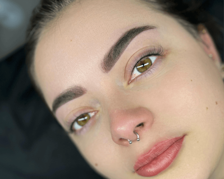 Dermopigmentacion de Cejas Segunda sesion Por Staff