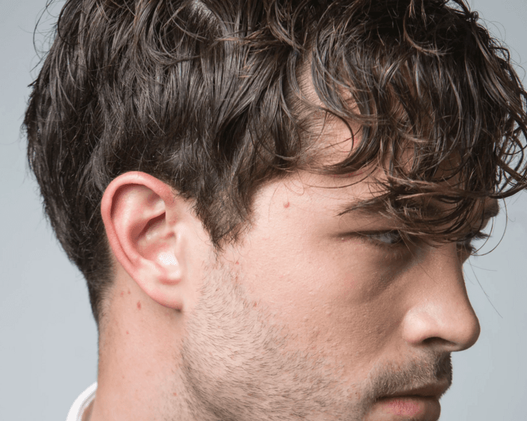 Corte + Diseño de Cejas con Cera