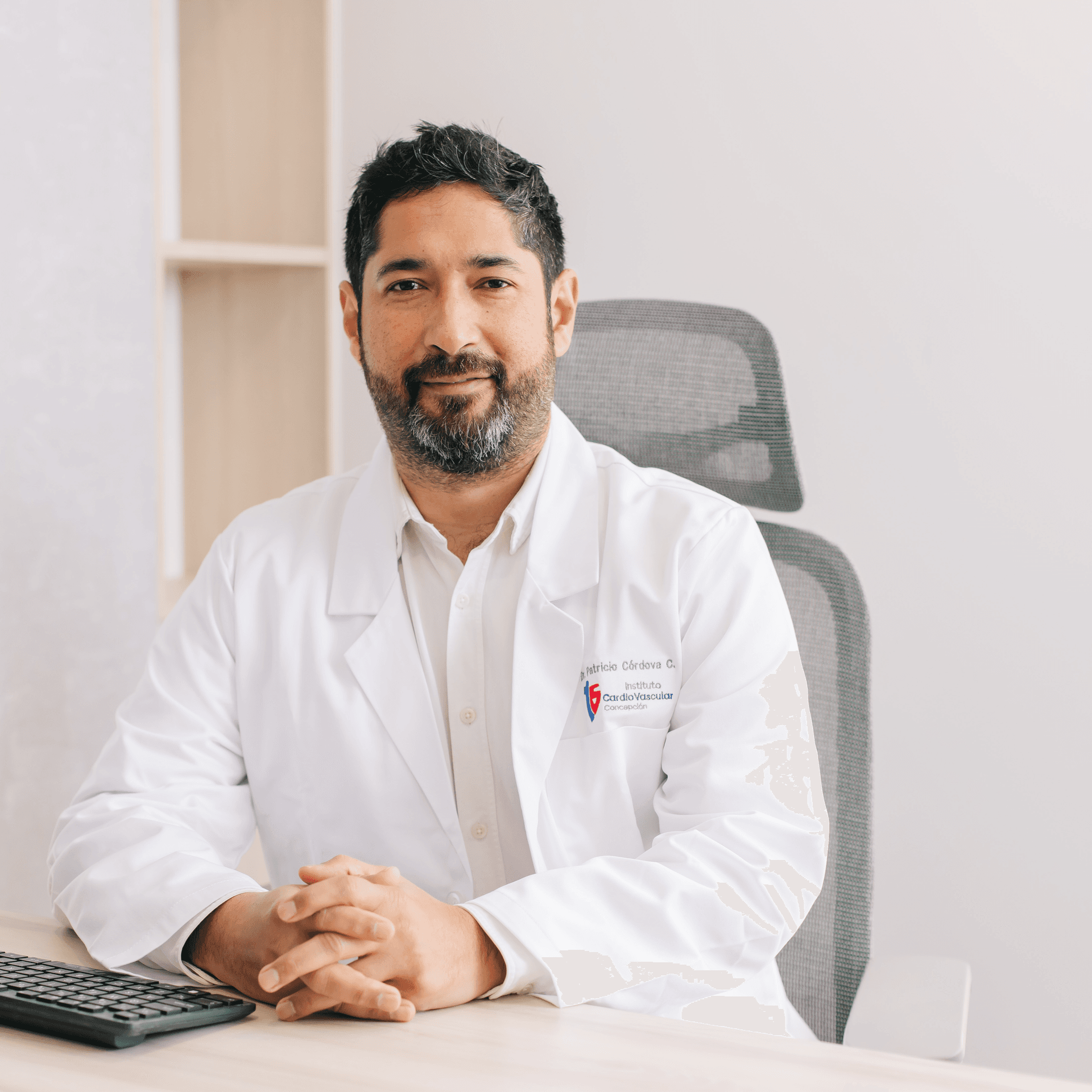 Dr. Patricio Córdova C. photo