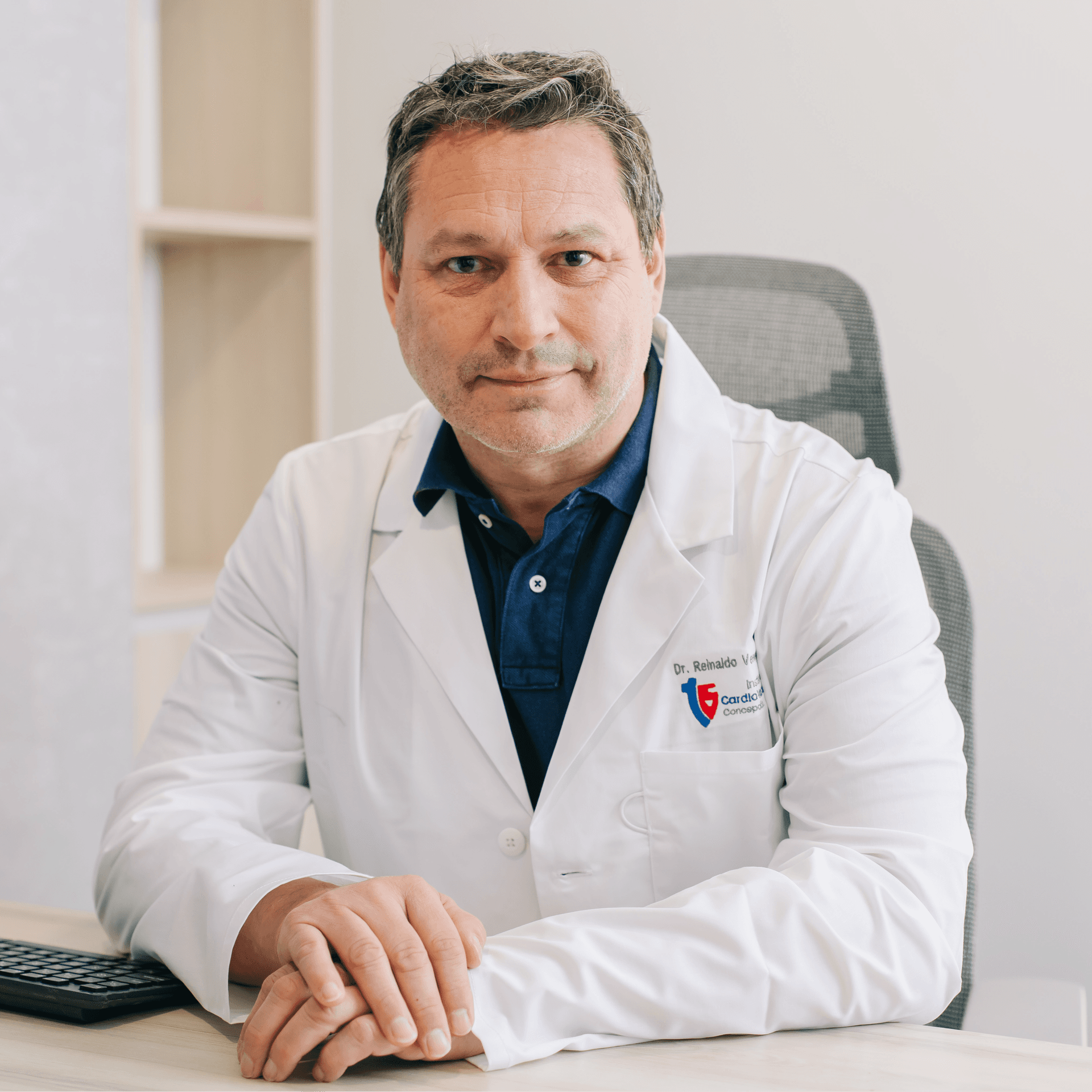 Dr. Reinaldo Venegas A. photo