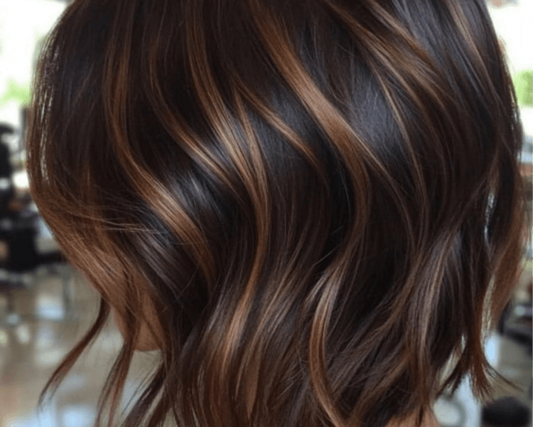 MORENA ILUMINADA CABELLO CORTO