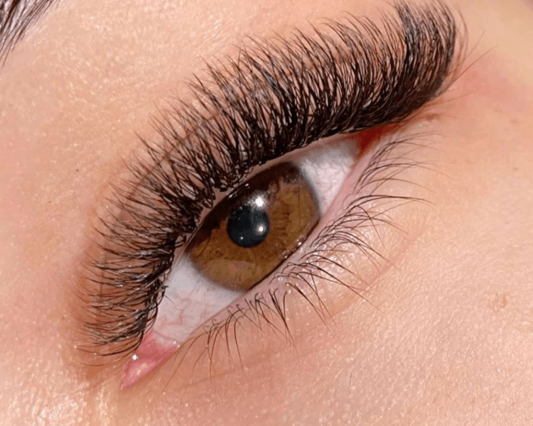 Extensión de pestañas volumen