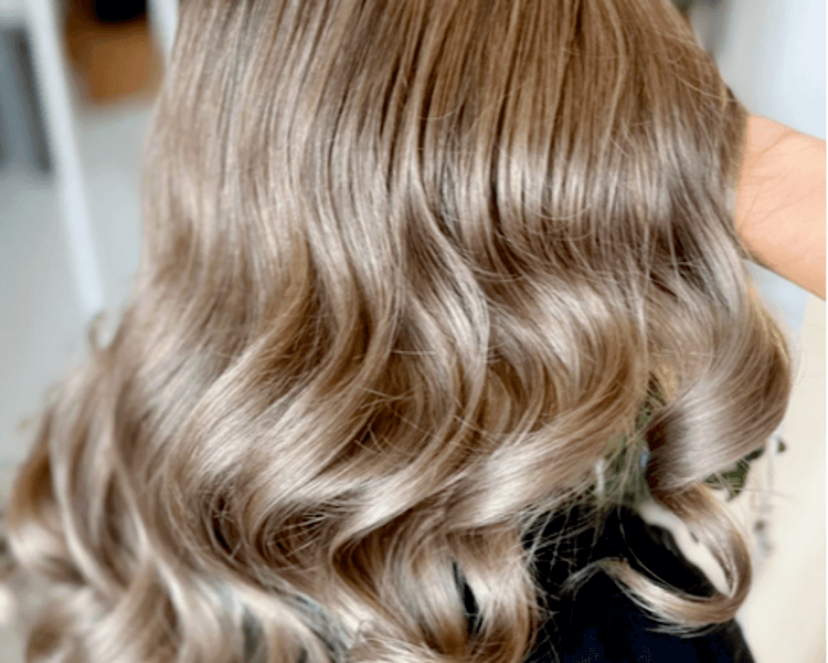 BALAYAGE BLOND + OLAPLEX (Rubios )