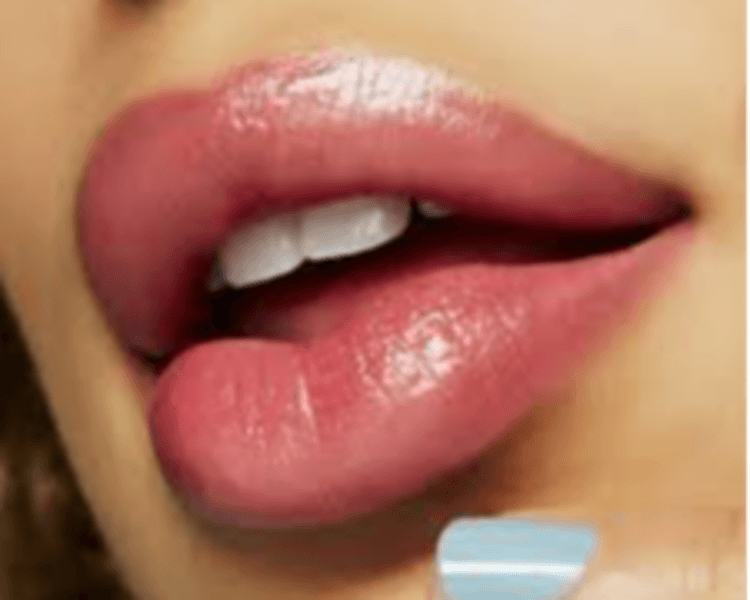 BB LIPS HIALURONICO + COLOR