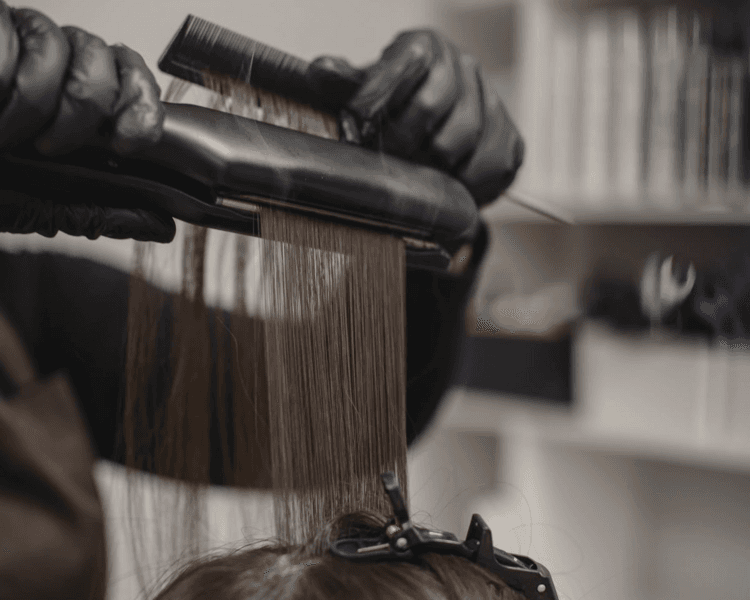 Lavado + Brushing + planchado (20% DE DESCUENTO EN EFECTIVO)