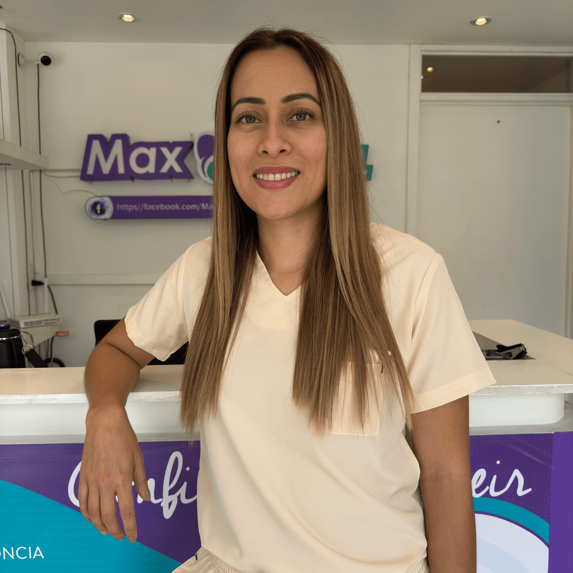 Estefania Leon photo