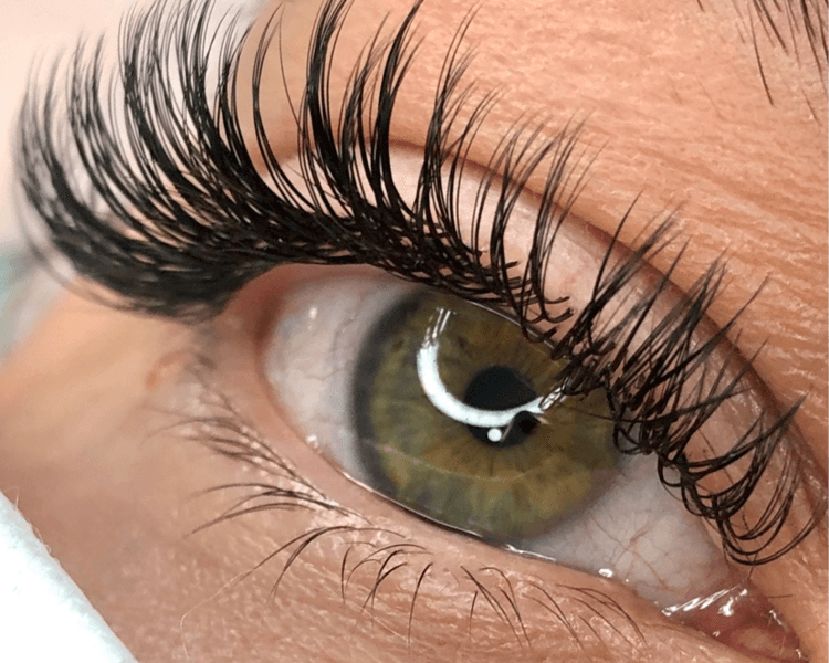 Extensiones de pestañas (Efecto pestañina)